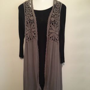 Olive green lace kimono vest NWT. Size XL.